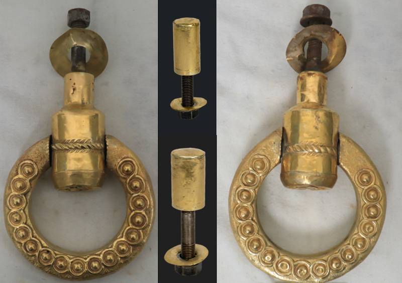 مطرقتا باب القبلة
